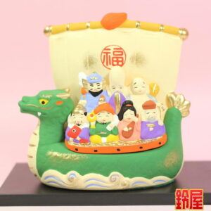 神棚に飾る七福神の宝船：正面画像