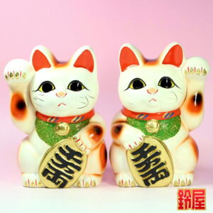 商売繁盛の神棚の開運グッズである開店祝い招き猫セット1