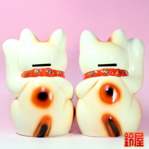 商売繁盛の神棚の開運グッズである開店祝い招き猫セット2