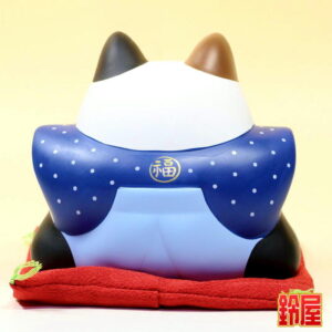 キャリア運の神棚の開運グッズである福助招き猫の置物2