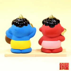 魔除け祈願の神棚の開運グッズであるかわいい鬼っこの置物2