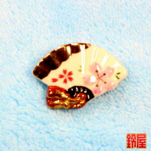 開運招福の神棚の和雑貨である扇のピンブローチ2