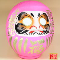 良縁祈願の神棚の開運グッズであるピンクの高崎だるま：右斜め前画像